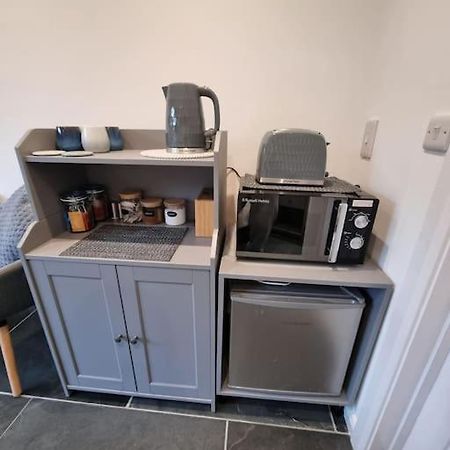 The Den - A Modern, Quirky, Self Contained Unit Apartman Braunton Kültér fotó